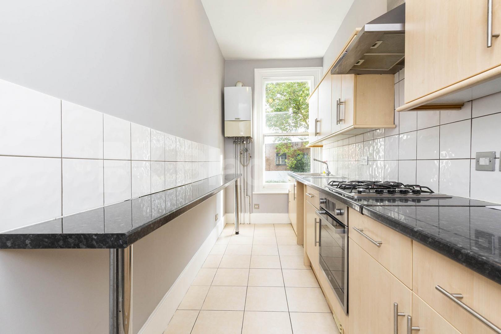 A Spacious property with 2 equally sized double bedrooms in a lovely conversion Tottenham Lane, Crouch End / Hornsey